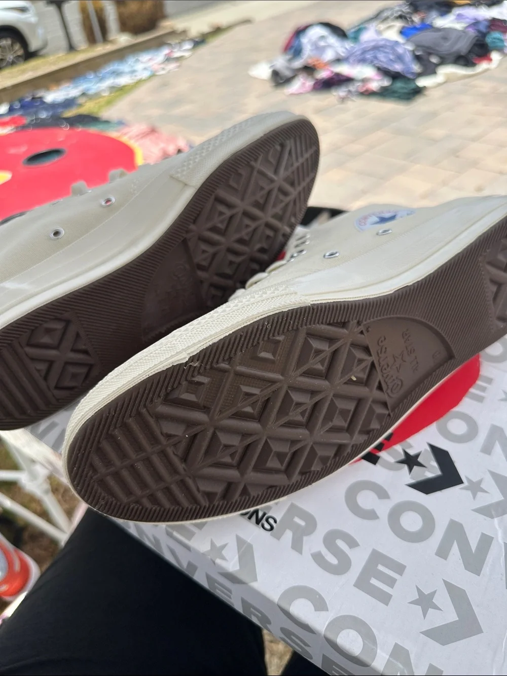 Converse Cream High-Top Sneakers with Red Heart Graphic - Picture 7 of 12